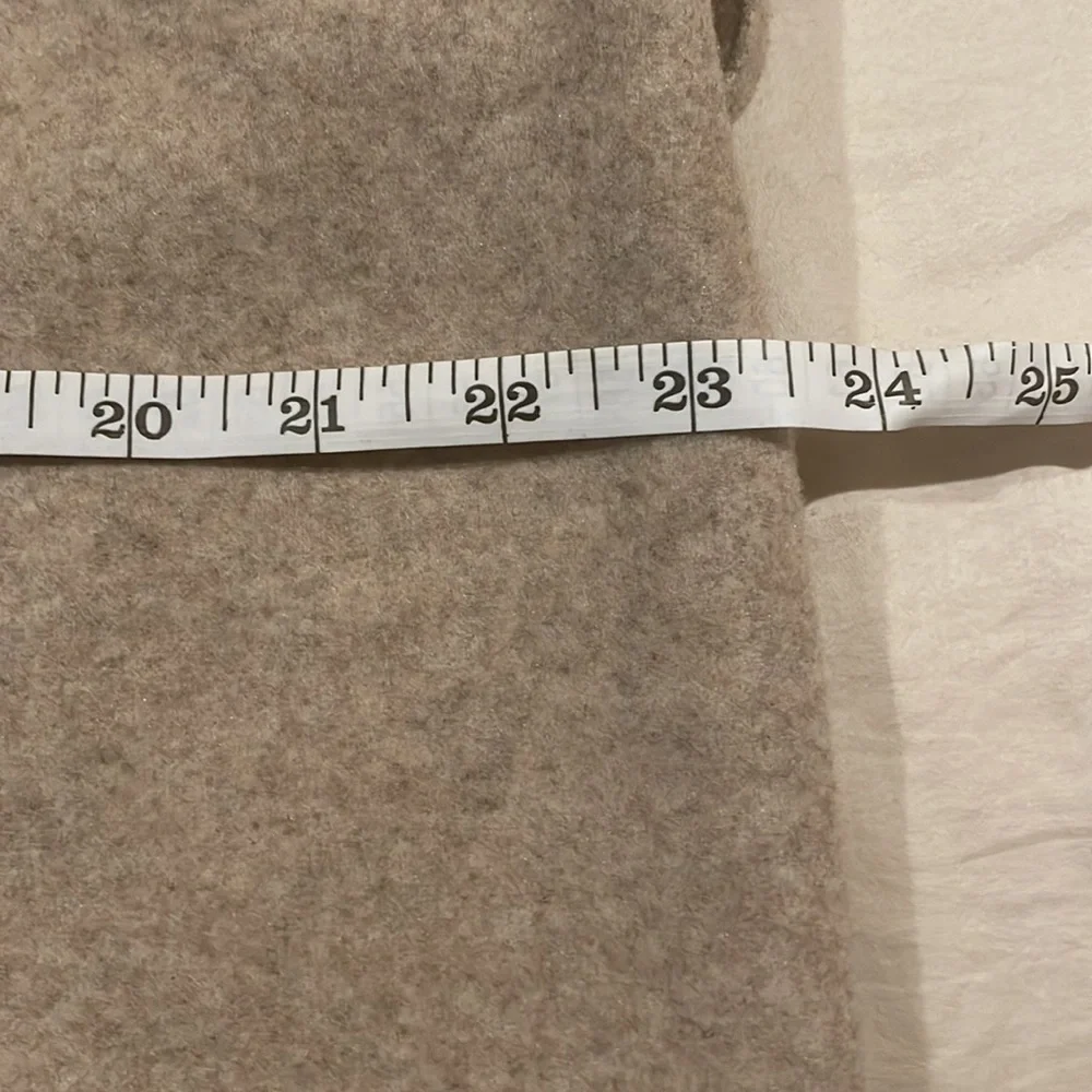 shacket - Picture 2 of 9